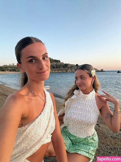 Thea GS model nude picture