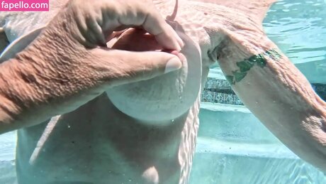 PumpThenPlay pretty actress pics