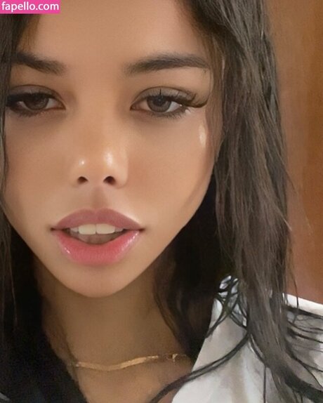 Ale oficial art actress photo