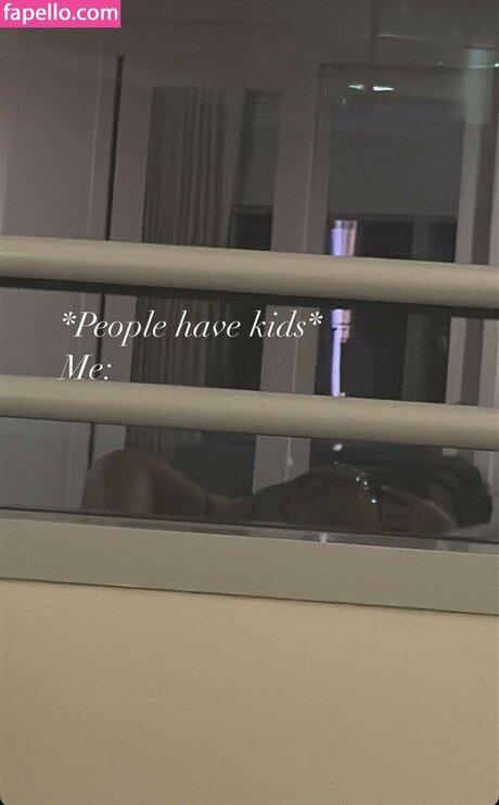 Ava Amira naked actress pictures