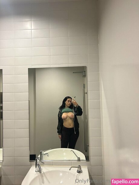 Sydney Goins sex star pics