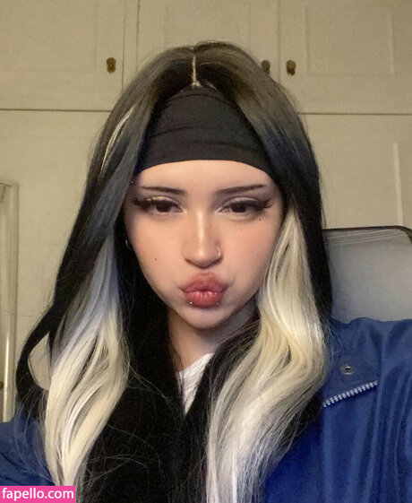 iljfgigi nude model image