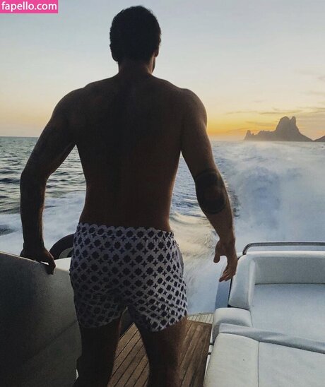 Stefano De Martino star adult gallery