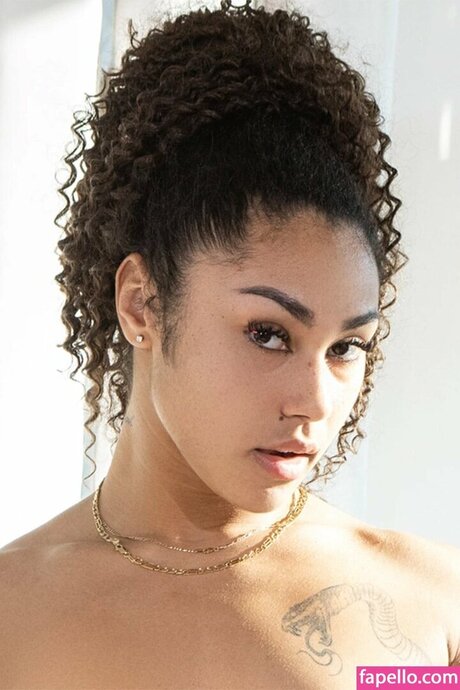 Naomie Stark pornstar exclusive picture