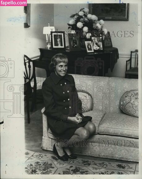 mrslindsay free actress pic