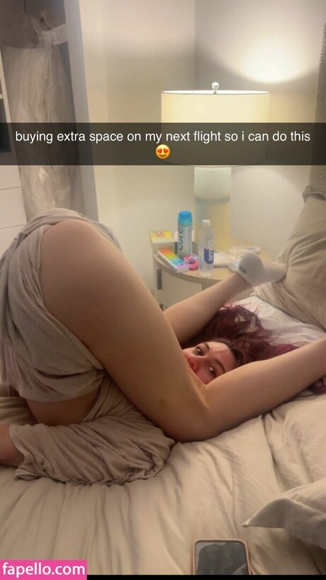 Jessie Paege star naked photo