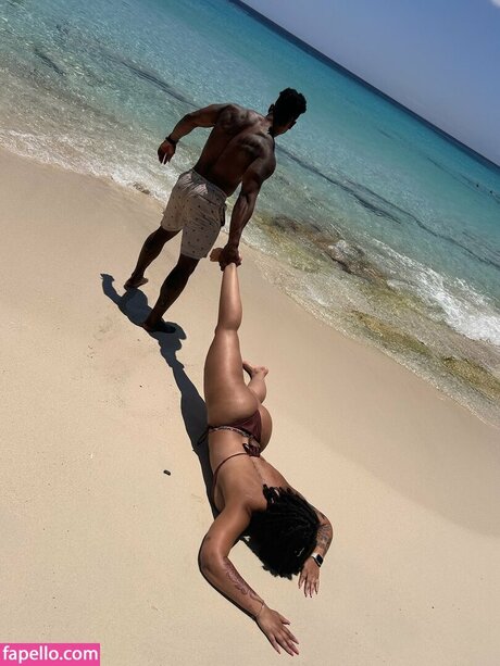 artless space hot actress photo