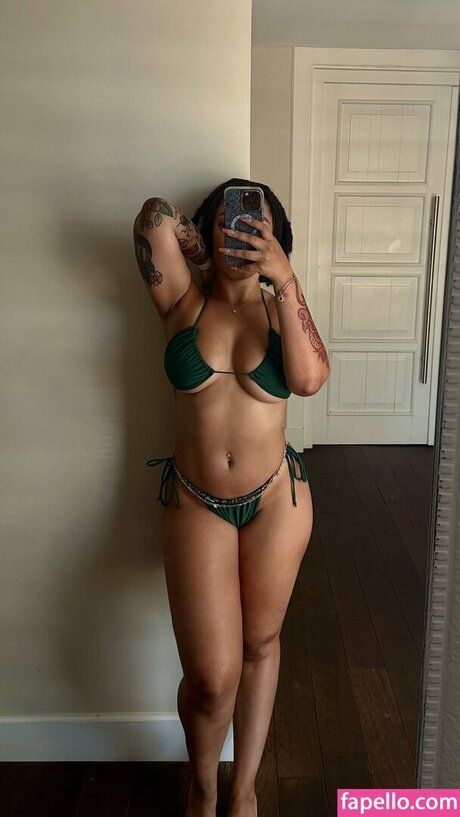 artless space model high quality picture