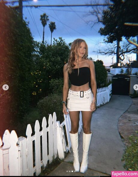 Mary Kate Willis pornographic actress pics