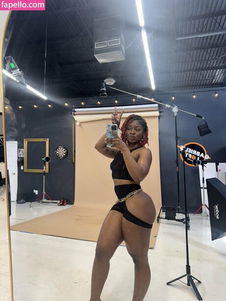 Locdbree erotic pornstar pics