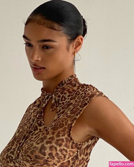 Alexis Carrington star naked archive