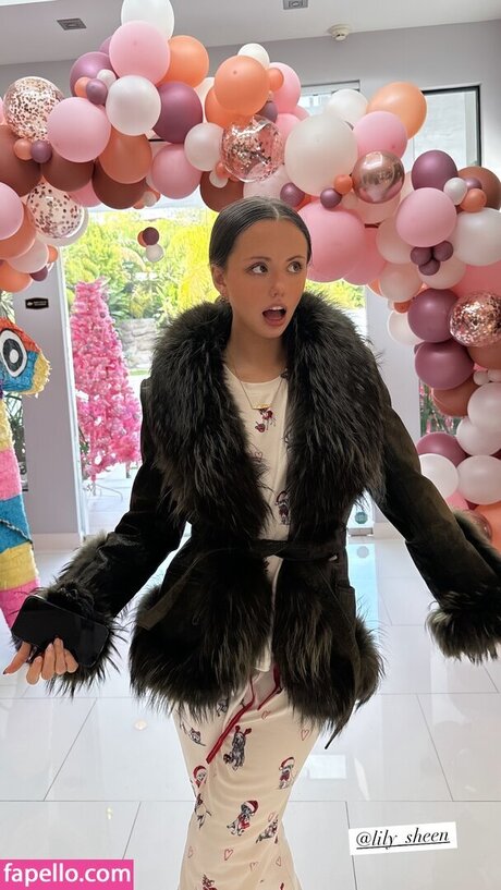 Lily Mo Sheen star sex galleries