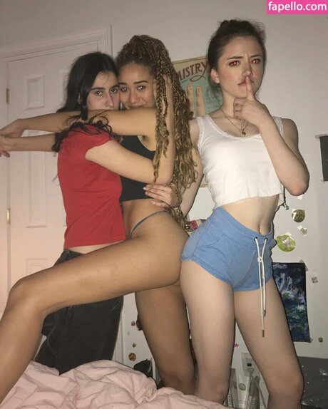 Lily Mo Sheen nudes actress images