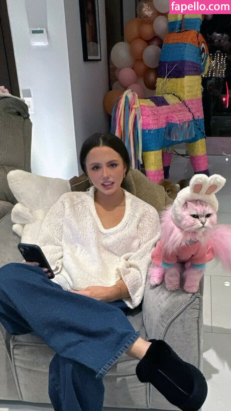 Lily Mo Sheen perfect actress image