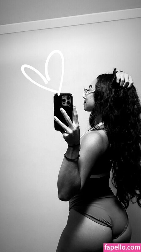 Sarah Schwarz nudes model images