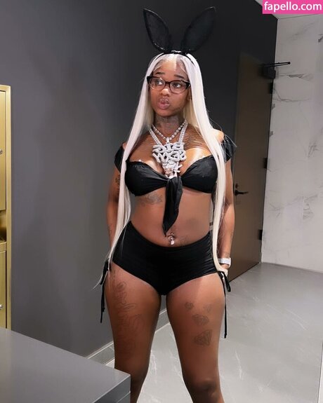 Sexxy Red sexy star pics