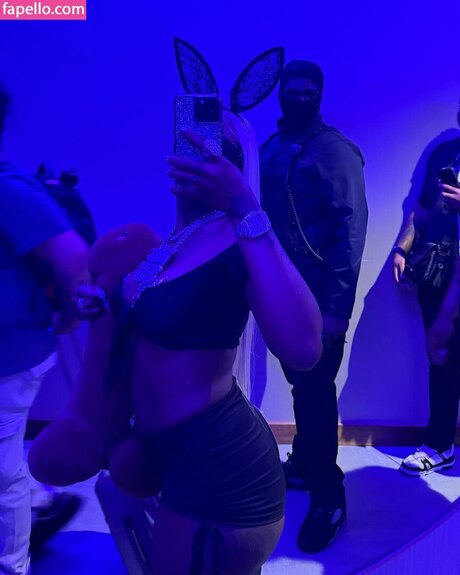 Sexxy Red naked pornstar pic