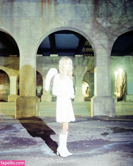 Kat Madeira naked actress pics