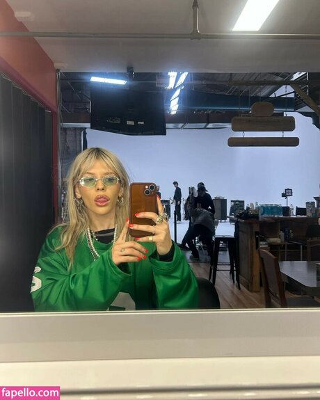 Kat Madeira nude model pics