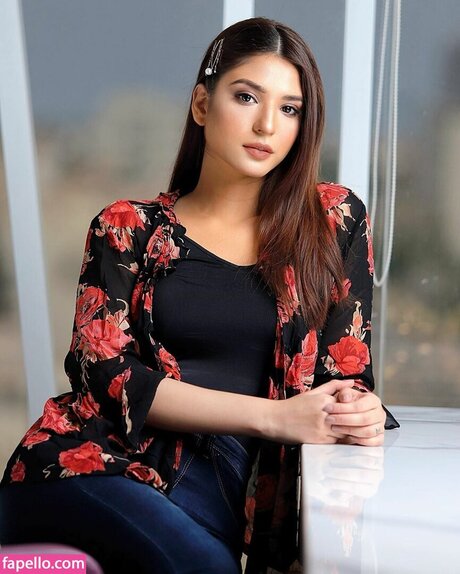 Ramsha Khan beautiful star pictures