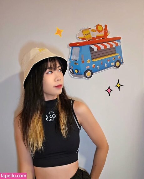 Wolfsbanee naked star archive