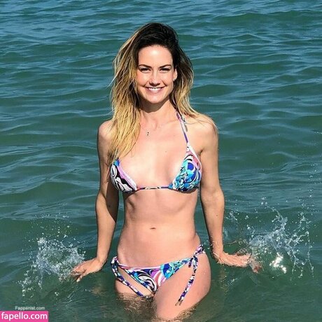 Altair Jarabo model pic