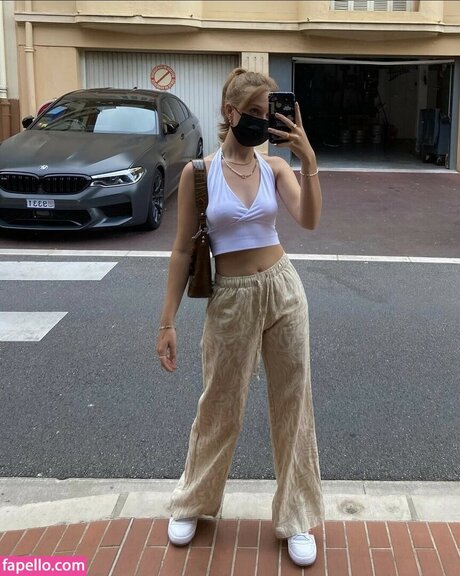 Rhode Kok exclusive star pics