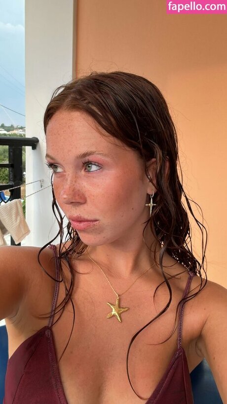 Rhode Kok model xxx image