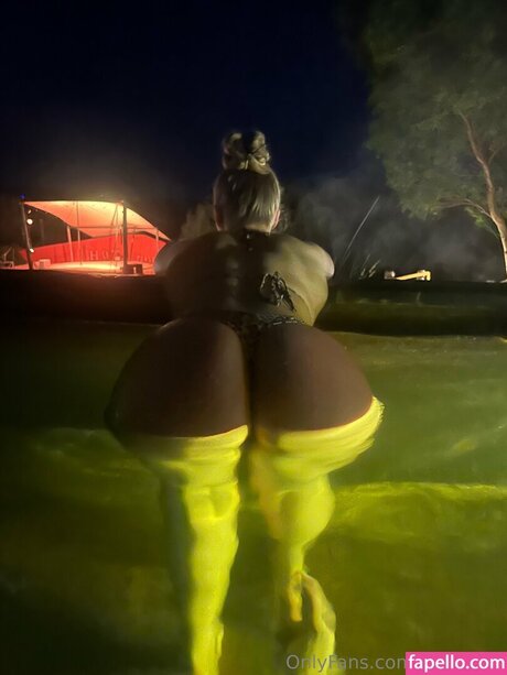 aurora fit pretty model archive