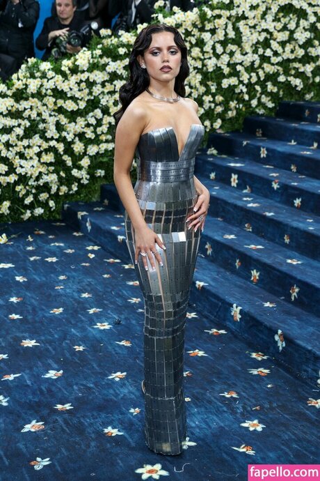 Jenna Ortega xxx pornstar pics