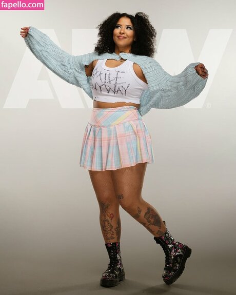 Willow Nightingale pornstar free photos