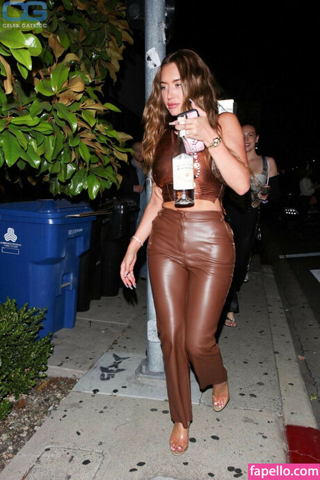 Stassie Karanikolaou model perfect pictures