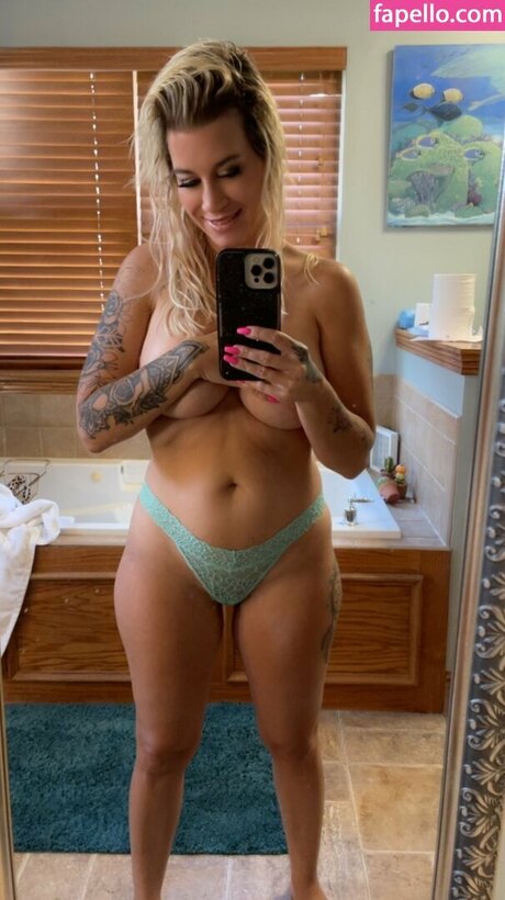 Charlizerazor free pornstar image