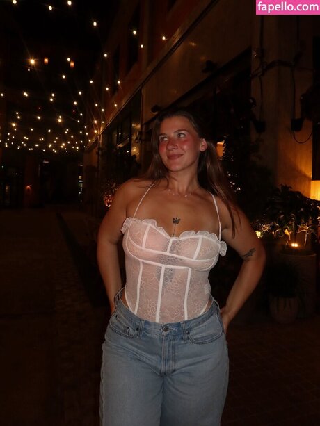 Esther Burden star perfect pics