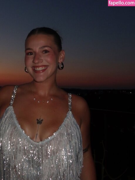 asian brunette onlyfans perfect pics