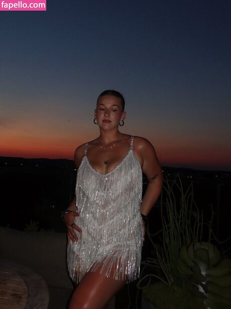 Esther Burden beautiful actress pic