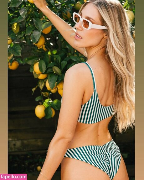 Lisa Gilroy high quality model pic