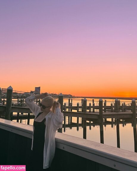 kayla wiggins beautiful model picture