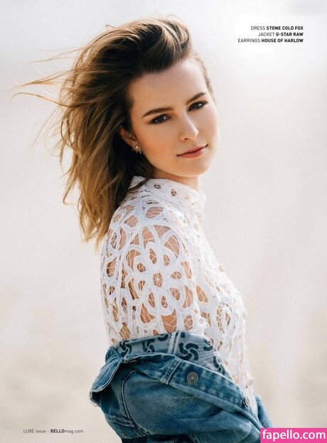 Bridgit Mendler porn actress archive