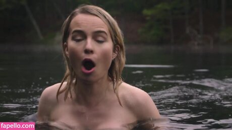 Bridgit Mendler star free pics