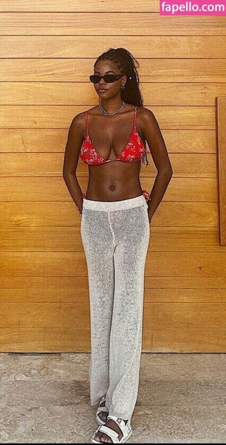 allieredmondd star pretty photo