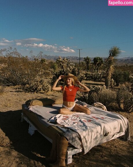 Ocean s Asmr model free images