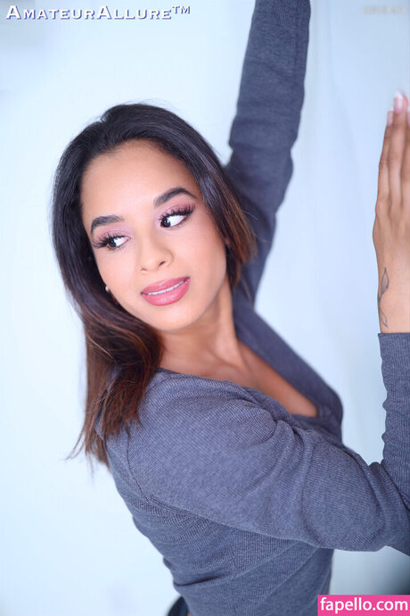 Isabella Jules pornstar nude pictures