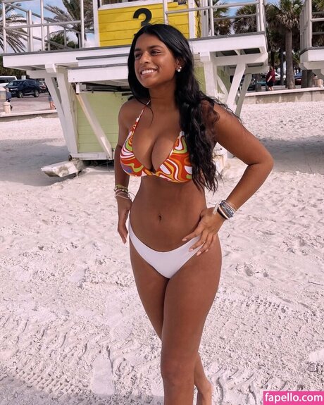 Honeypot1766 model picture