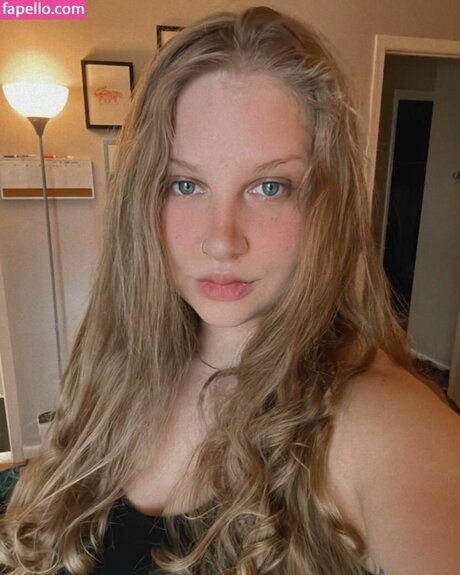 Ivy Andrews nude pornstar gallery