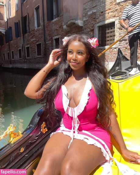 Yungnena free model galleries