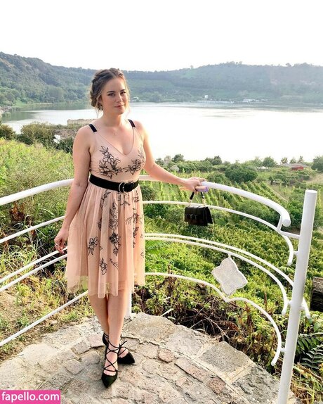 Sarah Whittle sex pornstar archive