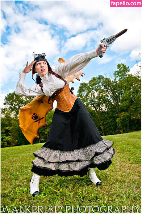 Sarah Hunter model nudes images