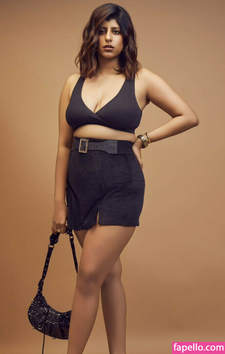 Muskan Thakurani model naked photos