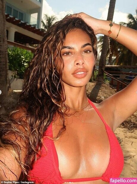 Sophie Piper nice model photo